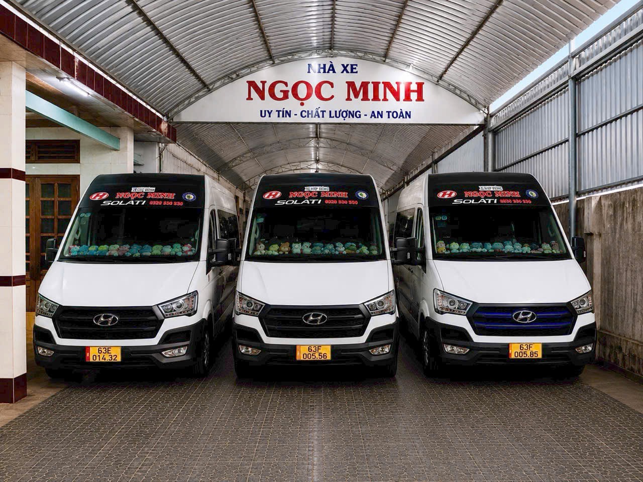 Xe 16 chỗ Hyundai Solati 